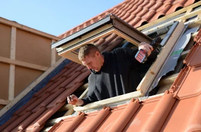 Pose de fenêtres de toit Velux à Folies